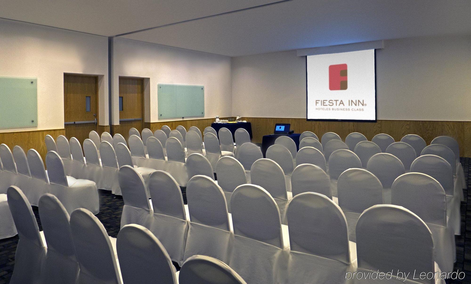 Fiesta Inn León Negócio foto
